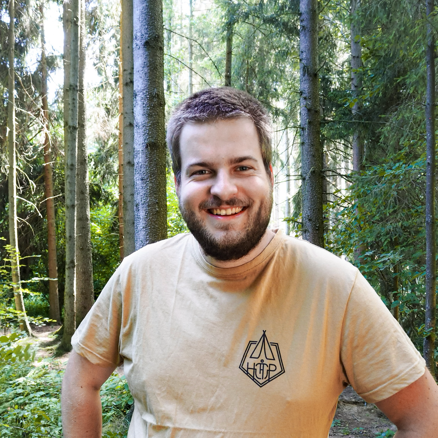 Dominik „HOP“ Snopek - Hlavní vedoucí tábora